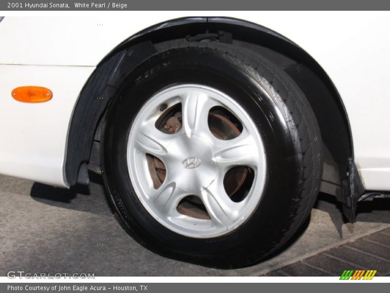 White Pearl / Beige 2001 Hyundai Sonata