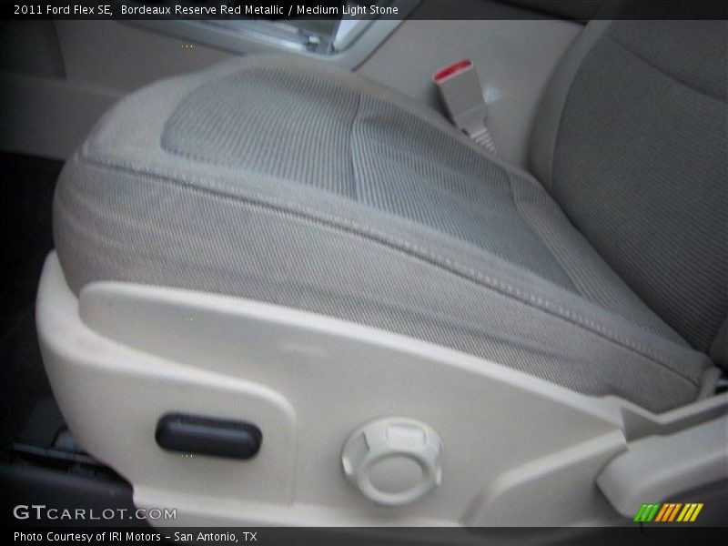 Bordeaux Reserve Red Metallic / Medium Light Stone 2011 Ford Flex SE
