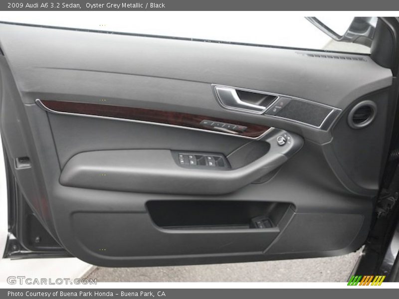 Door Panel of 2009 A6 3.2 Sedan