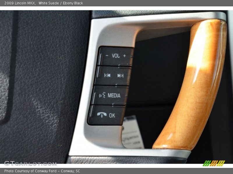 White Suede / Ebony Black 2009 Lincoln MKX