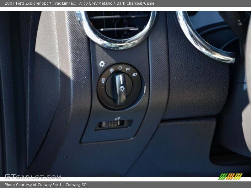 Alloy Grey Metallic / Dark Charcoal/Camel 2007 Ford Explorer Sport Trac Limited