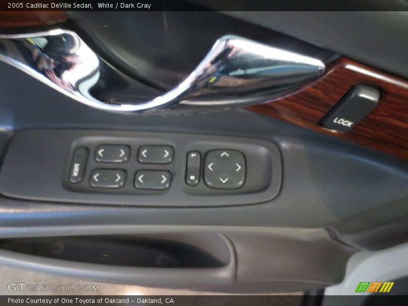 White / Dark Gray 2005 Cadillac DeVille Sedan