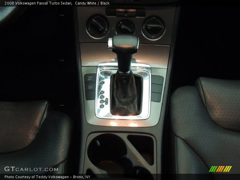 Candy White / Black 2008 Volkswagen Passat Turbo Sedan