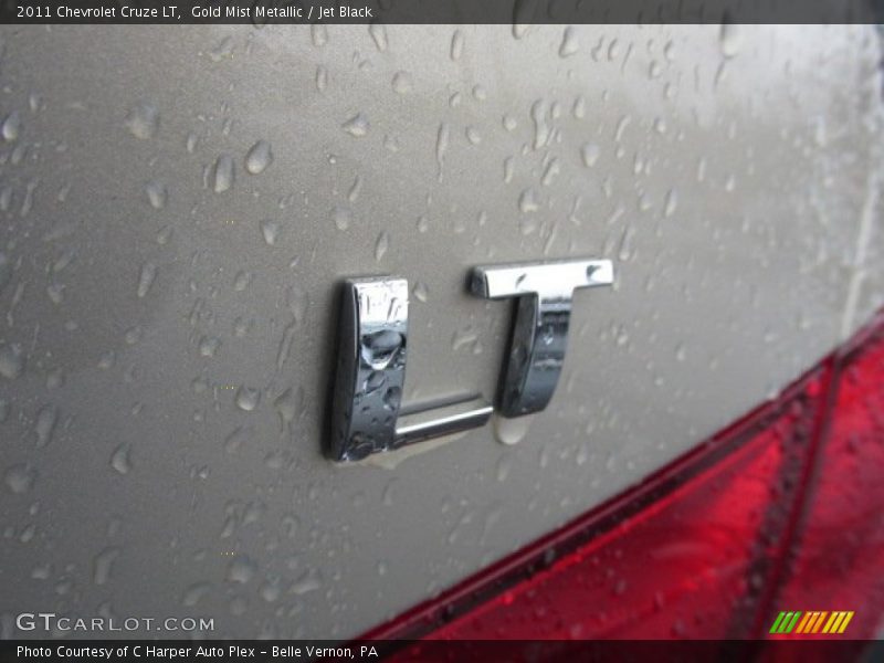 Gold Mist Metallic / Jet Black 2011 Chevrolet Cruze LT