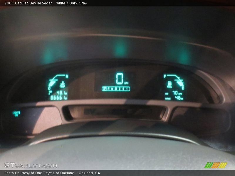  2005 DeVille Sedan Sedan Gauges