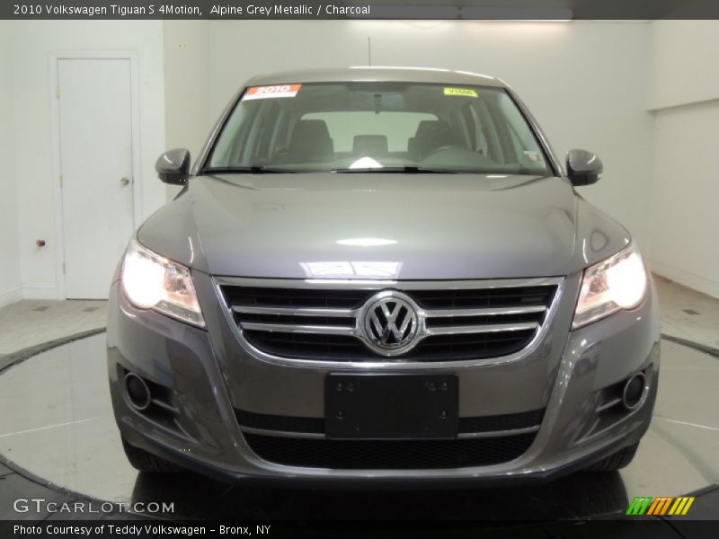 Alpine Grey Metallic / Charcoal 2010 Volkswagen Tiguan S 4Motion