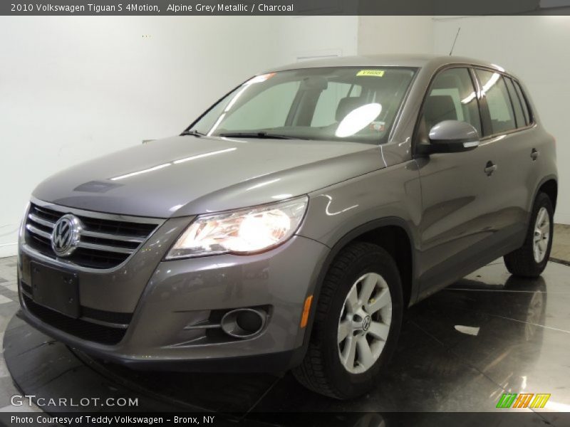 Alpine Grey Metallic / Charcoal 2010 Volkswagen Tiguan S 4Motion