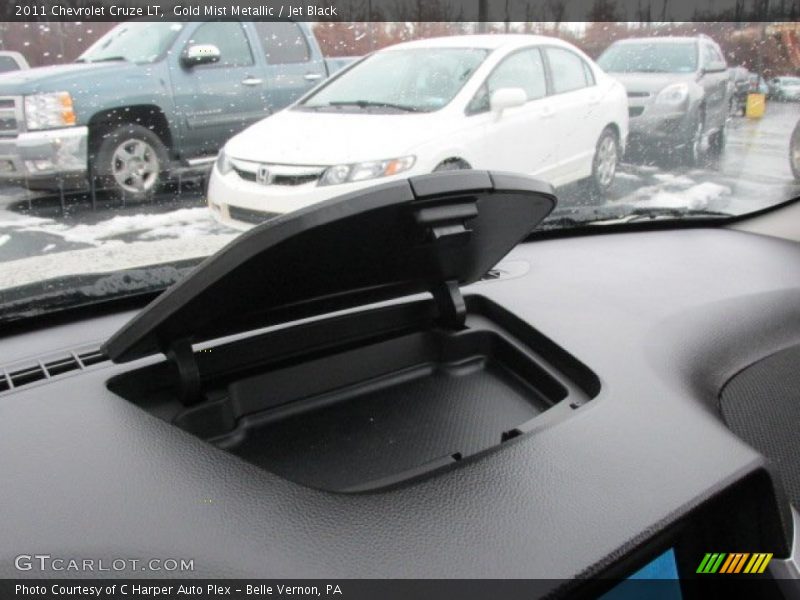 Gold Mist Metallic / Jet Black 2011 Chevrolet Cruze LT