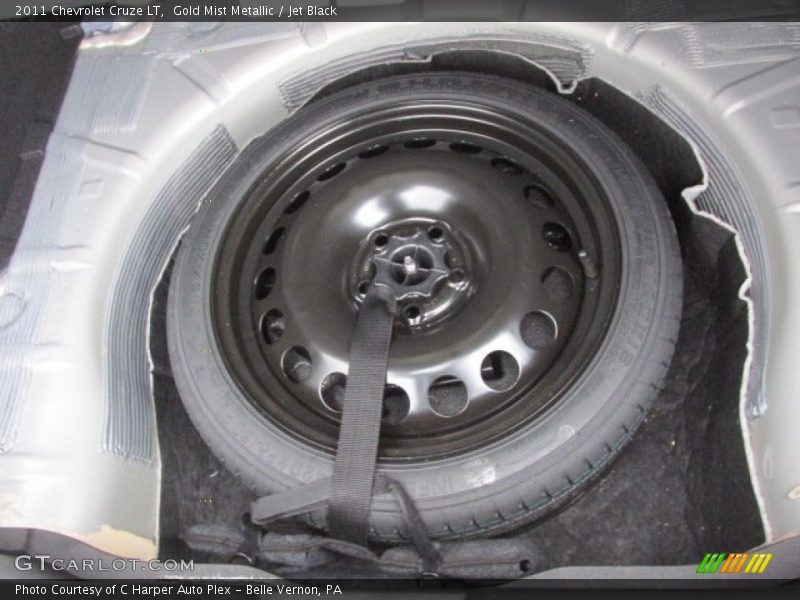 Gold Mist Metallic / Jet Black 2011 Chevrolet Cruze LT