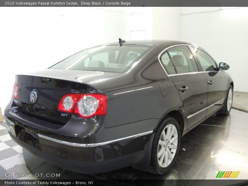 Deep Black / Cornsilk Beige 2010 Volkswagen Passat Komfort Sedan