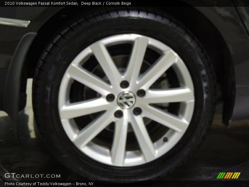 Deep Black / Cornsilk Beige 2010 Volkswagen Passat Komfort Sedan