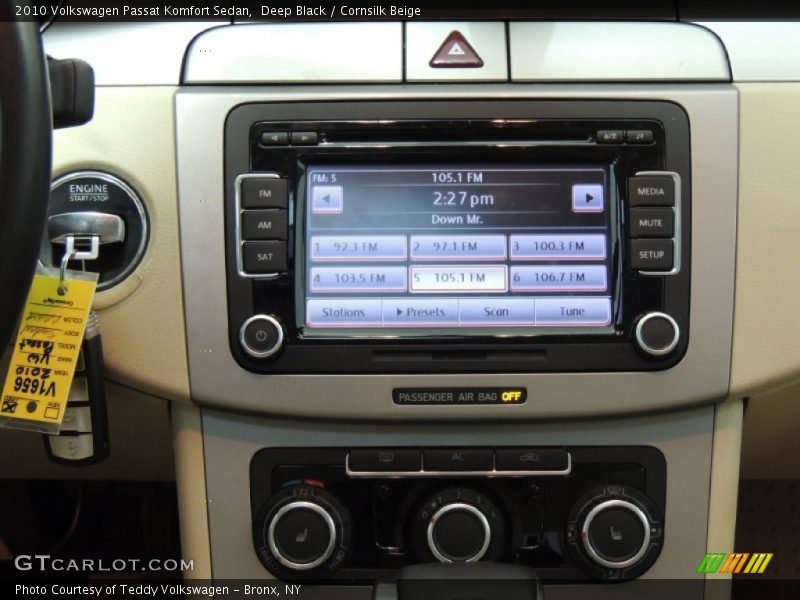 Deep Black / Cornsilk Beige 2010 Volkswagen Passat Komfort Sedan