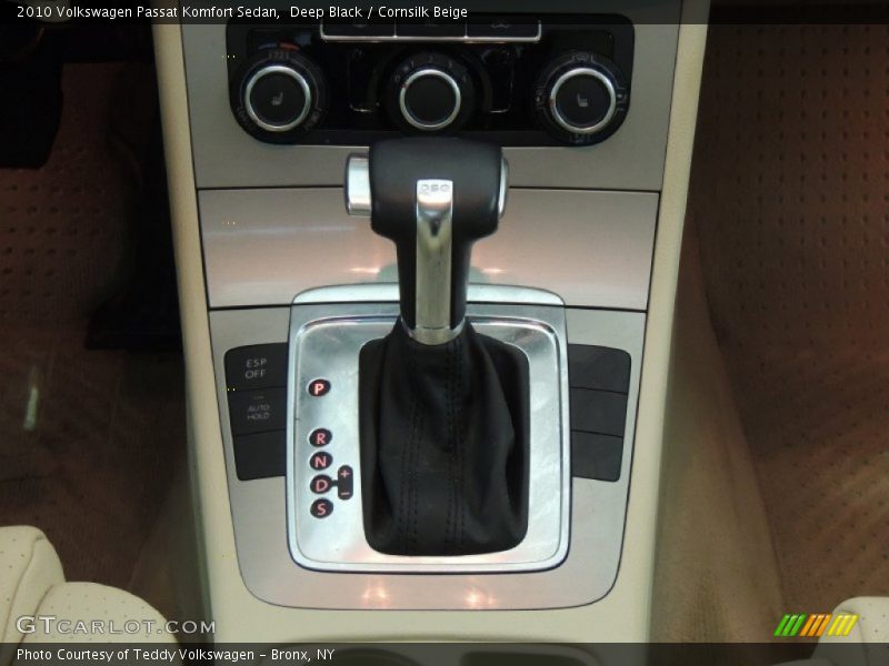 Deep Black / Cornsilk Beige 2010 Volkswagen Passat Komfort Sedan