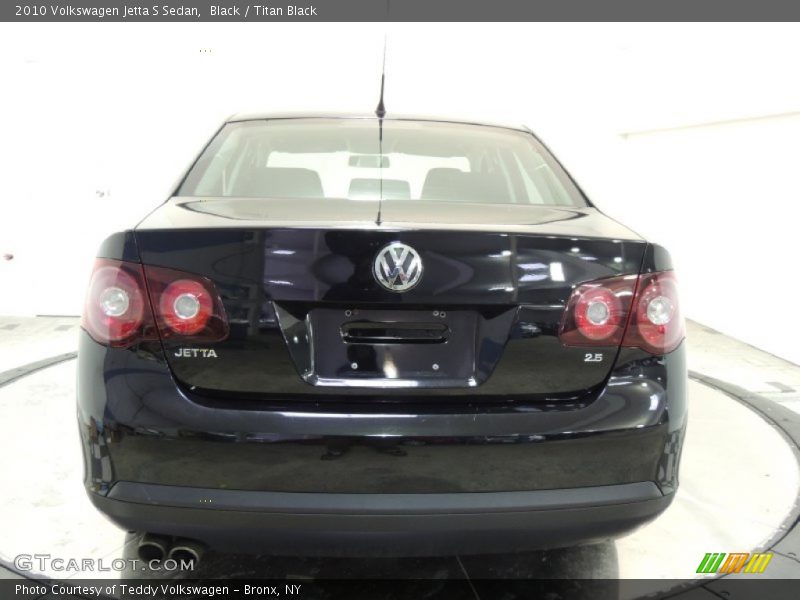 Black / Titan Black 2010 Volkswagen Jetta S Sedan