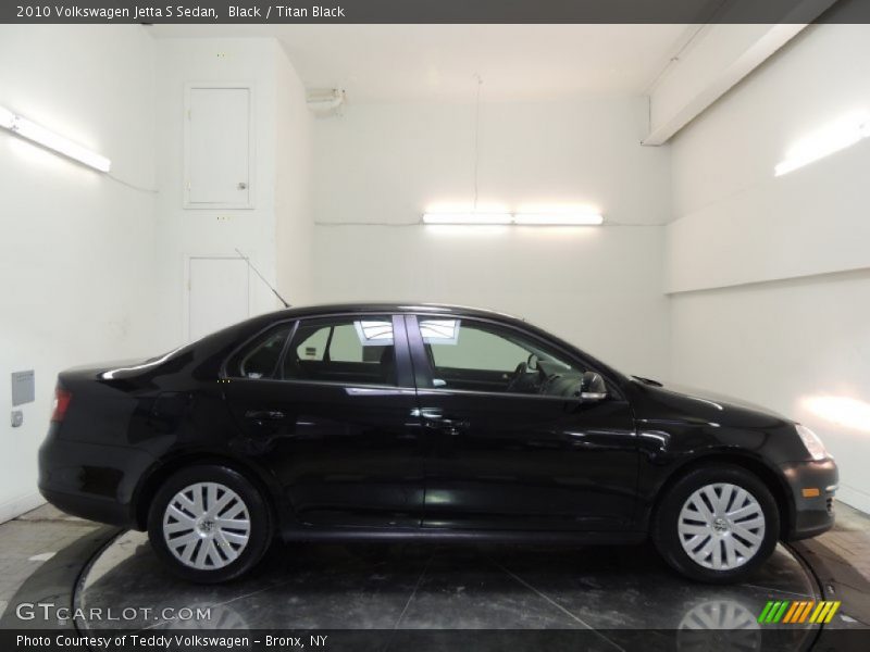 Black / Titan Black 2010 Volkswagen Jetta S Sedan