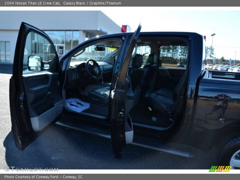 Galaxy Black / Graphite/Titanium 2004 Nissan Titan LE Crew Cab