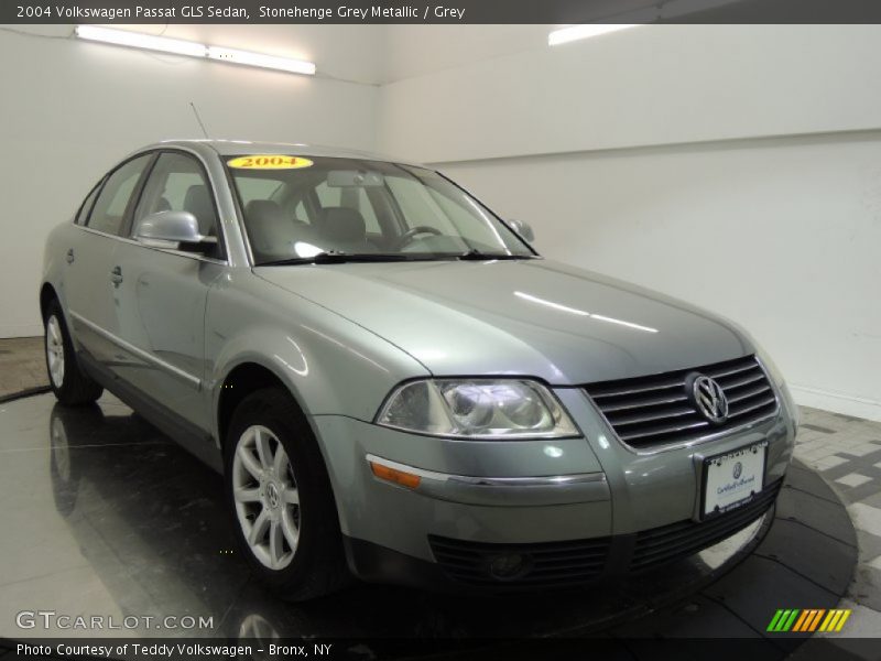 Stonehenge Grey Metallic / Grey 2004 Volkswagen Passat GLS Sedan