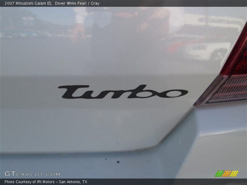 Dover White Pearl / Gray 2007 Mitsubishi Galant ES