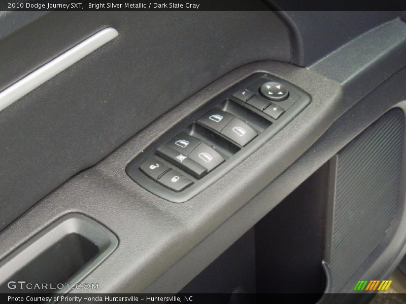 Bright Silver Metallic / Dark Slate Gray 2010 Dodge Journey SXT