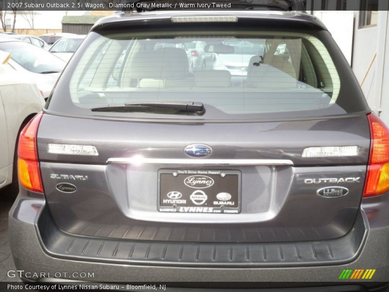 Diamond Gray Metallic / Warm Ivory Tweed 2007 Subaru Outback 2.5i Wagon