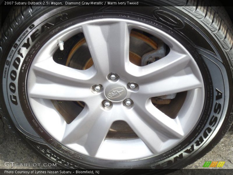 Diamond Gray Metallic / Warm Ivory Tweed 2007 Subaru Outback 2.5i Wagon