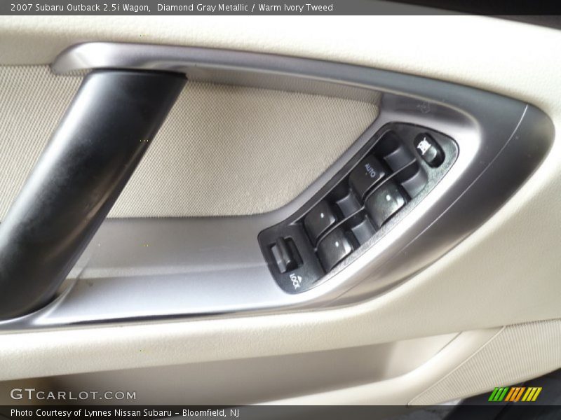 Diamond Gray Metallic / Warm Ivory Tweed 2007 Subaru Outback 2.5i Wagon