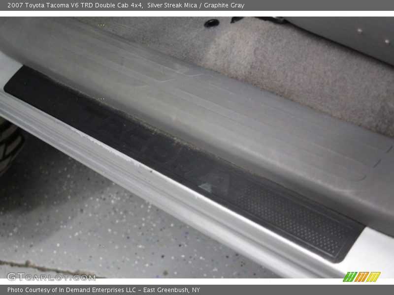 Silver Streak Mica / Graphite Gray 2007 Toyota Tacoma V6 TRD Double Cab 4x4