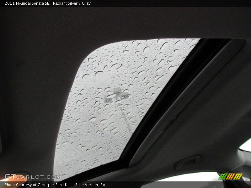 Radiant Silver / Gray 2011 Hyundai Sonata SE