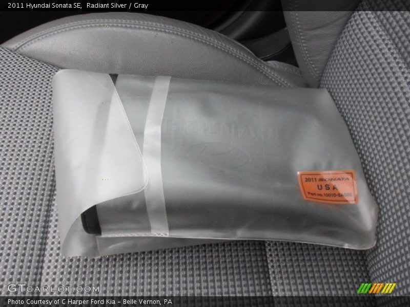 Radiant Silver / Gray 2011 Hyundai Sonata SE