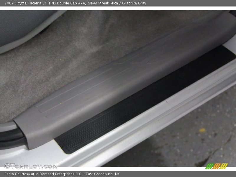 Silver Streak Mica / Graphite Gray 2007 Toyota Tacoma V6 TRD Double Cab 4x4