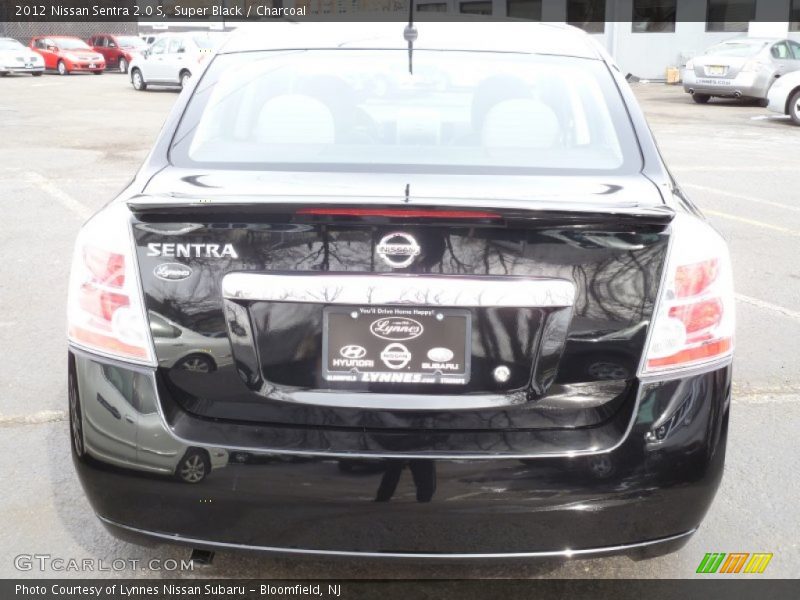 Super Black / Charcoal 2012 Nissan Sentra 2.0 S