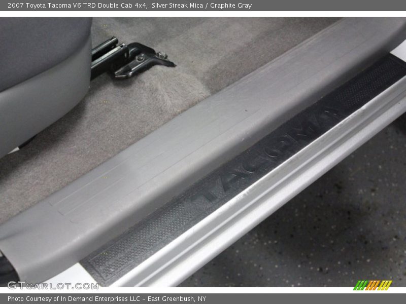 Silver Streak Mica / Graphite Gray 2007 Toyota Tacoma V6 TRD Double Cab 4x4