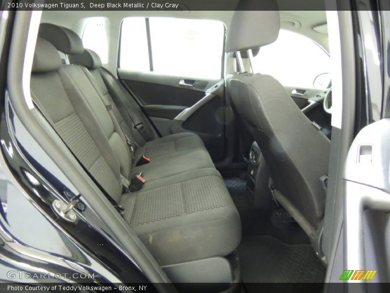 Deep Black Metallic / Clay Gray 2010 Volkswagen Tiguan S