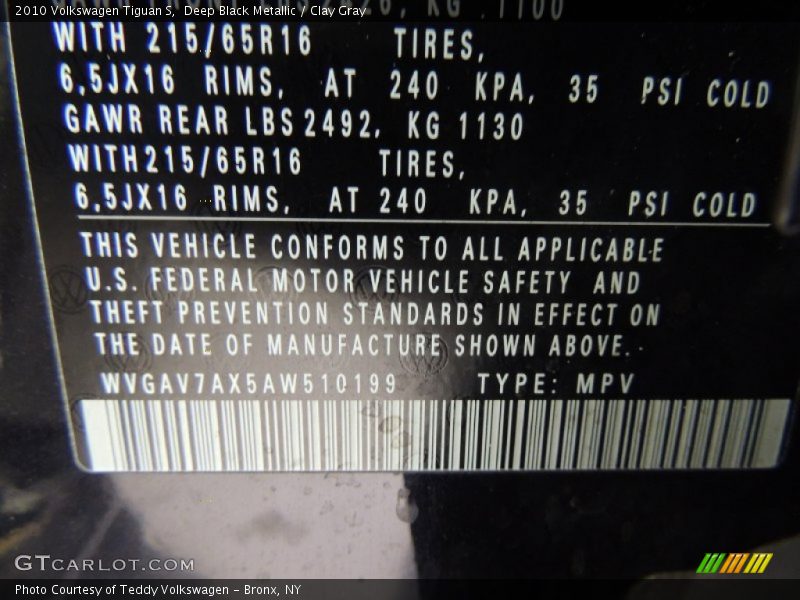 Deep Black Metallic / Clay Gray 2010 Volkswagen Tiguan S
