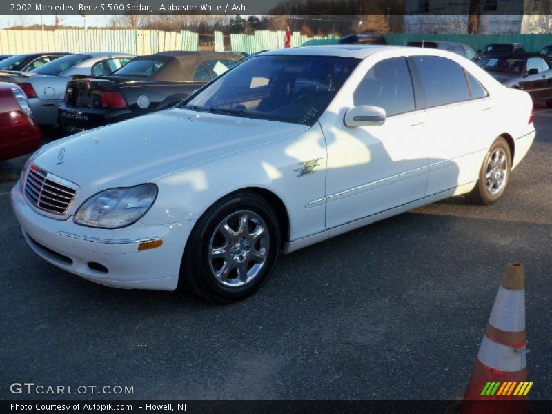 Front 3/4 View of 2002 S 500 Sedan