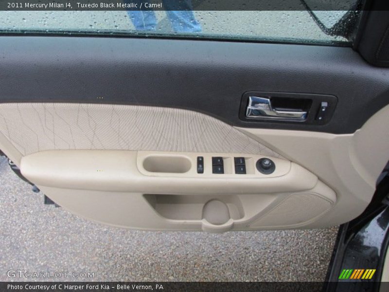 Tuxedo Black Metallic / Camel 2011 Mercury Milan I4