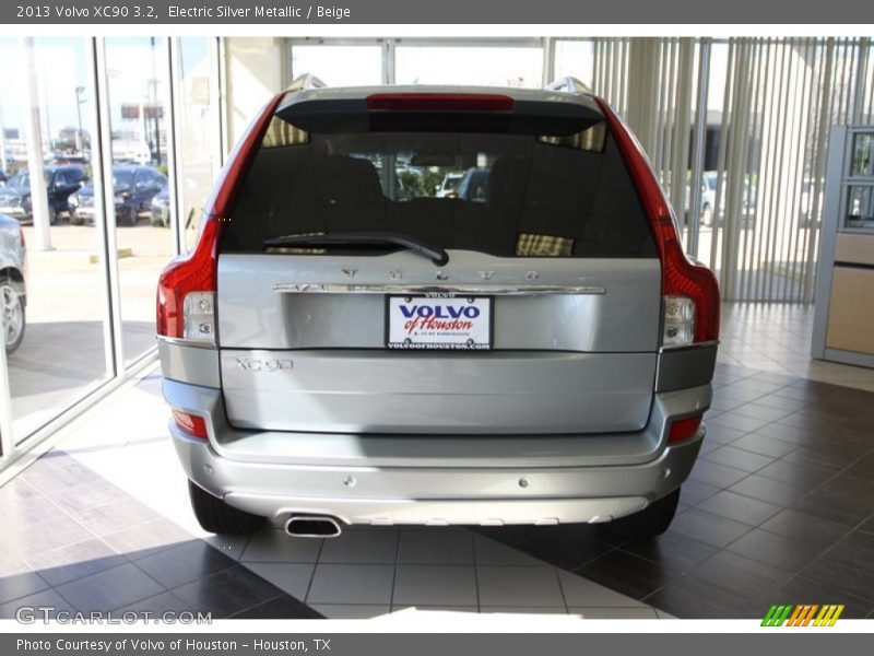 Electric Silver Metallic / Beige 2013 Volvo XC90 3.2