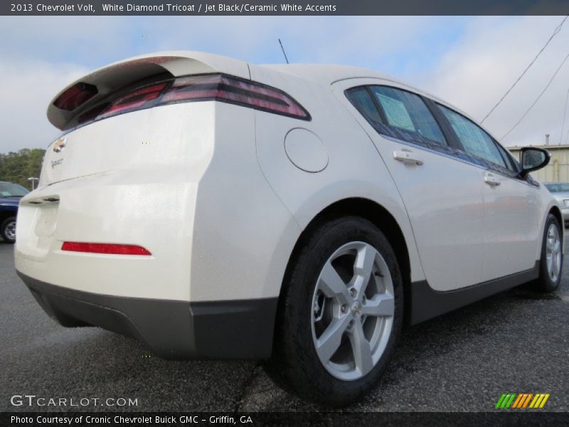 White Diamond Tricoat / Jet Black/Ceramic White Accents 2013 Chevrolet Volt