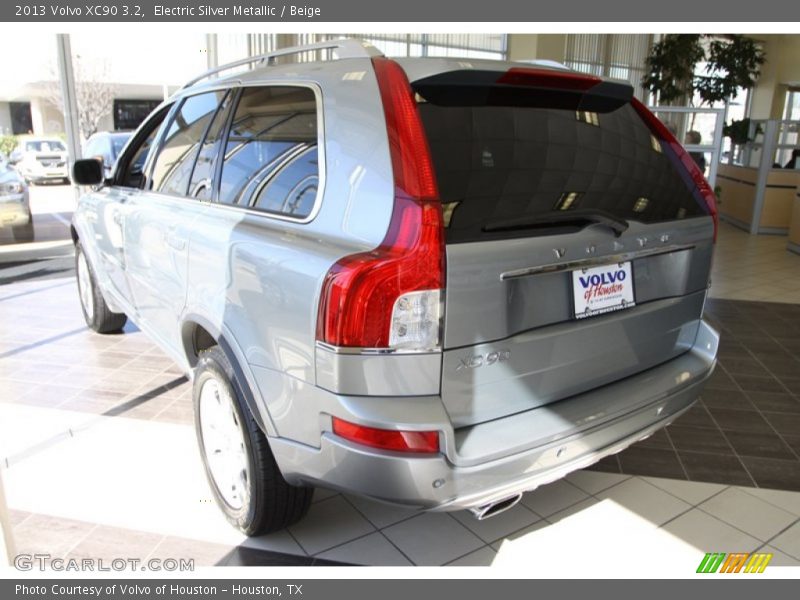 Electric Silver Metallic / Beige 2013 Volvo XC90 3.2