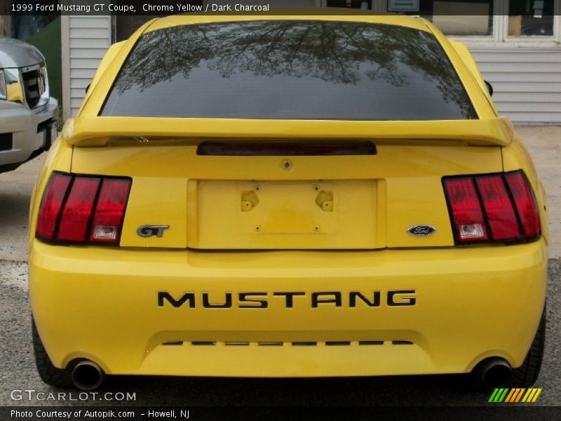 Chrome Yellow / Dark Charcoal 1999 Ford Mustang GT Coupe