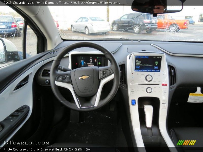 White Diamond Tricoat / Jet Black/Ceramic White Accents 2013 Chevrolet Volt