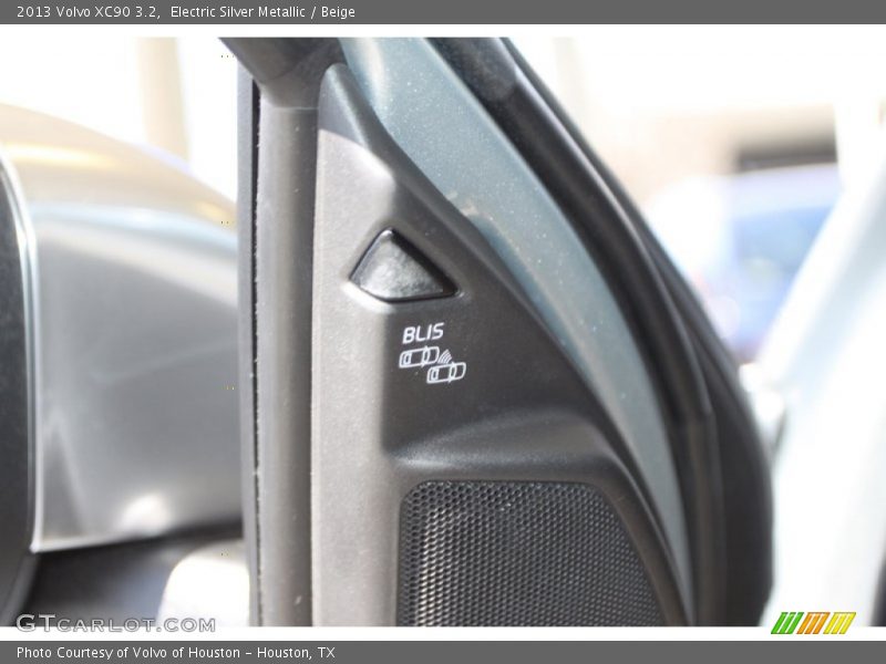 Electric Silver Metallic / Beige 2013 Volvo XC90 3.2