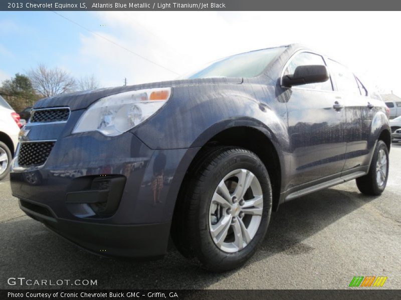 Front 3/4 View of 2013 Equinox LS