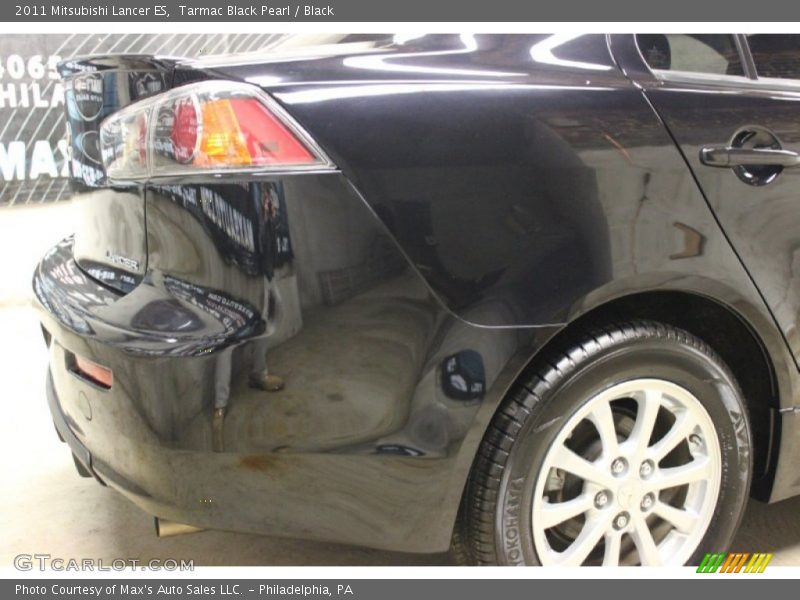 Tarmac Black Pearl / Black 2011 Mitsubishi Lancer ES
