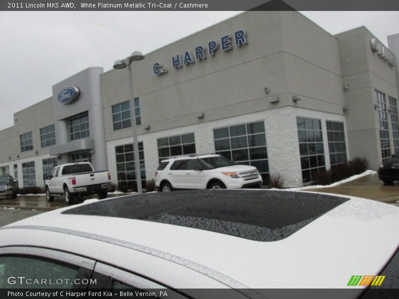 White Platinum Metallic Tri-Coat / Cashmere 2011 Lincoln MKS AWD