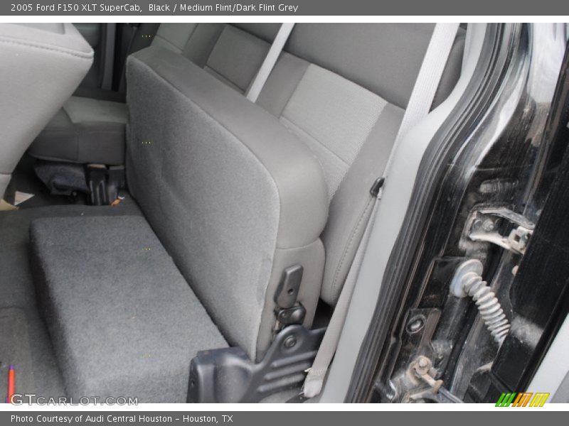 Black / Medium Flint/Dark Flint Grey 2005 Ford F150 XLT SuperCab