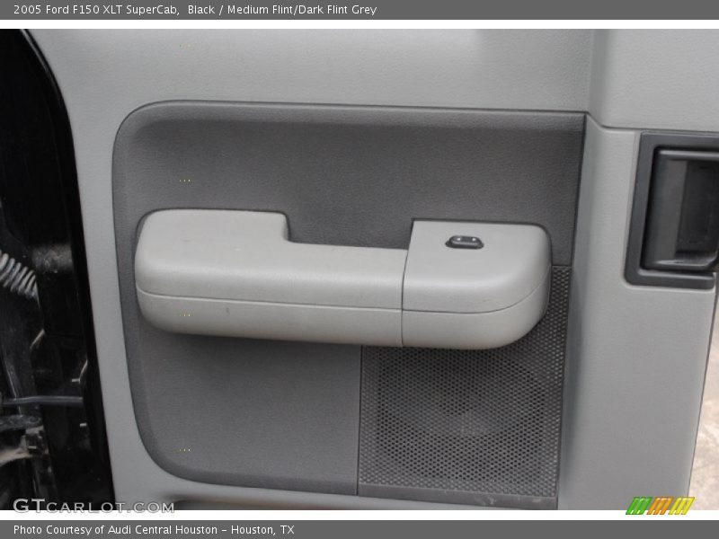 Black / Medium Flint/Dark Flint Grey 2005 Ford F150 XLT SuperCab