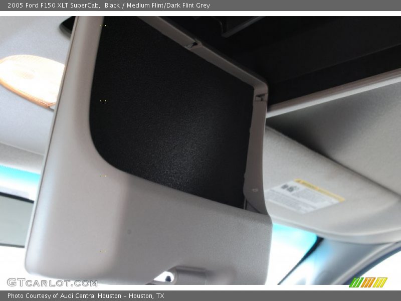 Black / Medium Flint/Dark Flint Grey 2005 Ford F150 XLT SuperCab