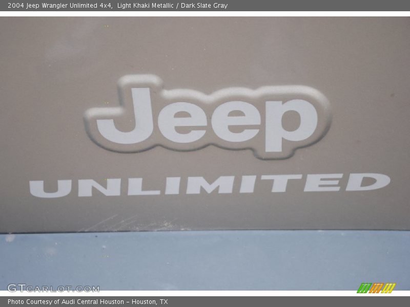 Light Khaki Metallic / Dark Slate Gray 2004 Jeep Wrangler Unlimited 4x4