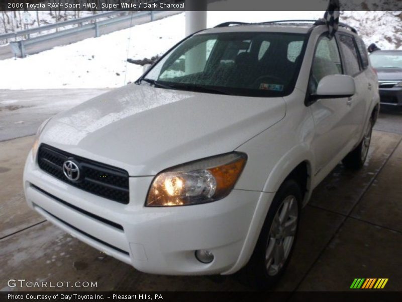 Front 3/4 View of 2006 RAV4 Sport 4WD